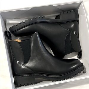 Label Chelsea Boots